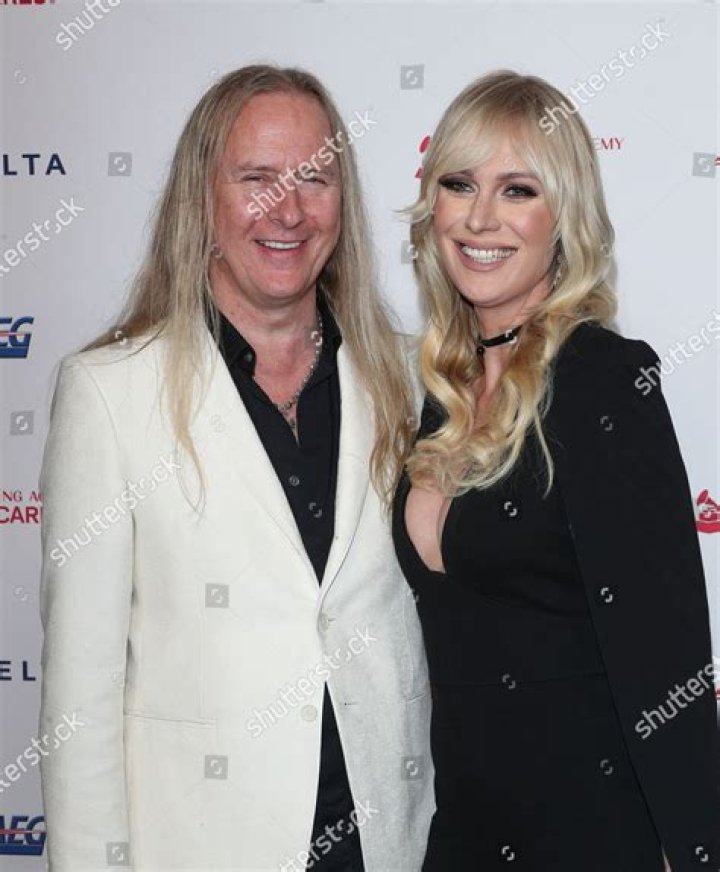 Is Jerry Cantrell Married? Uncovering the Truth