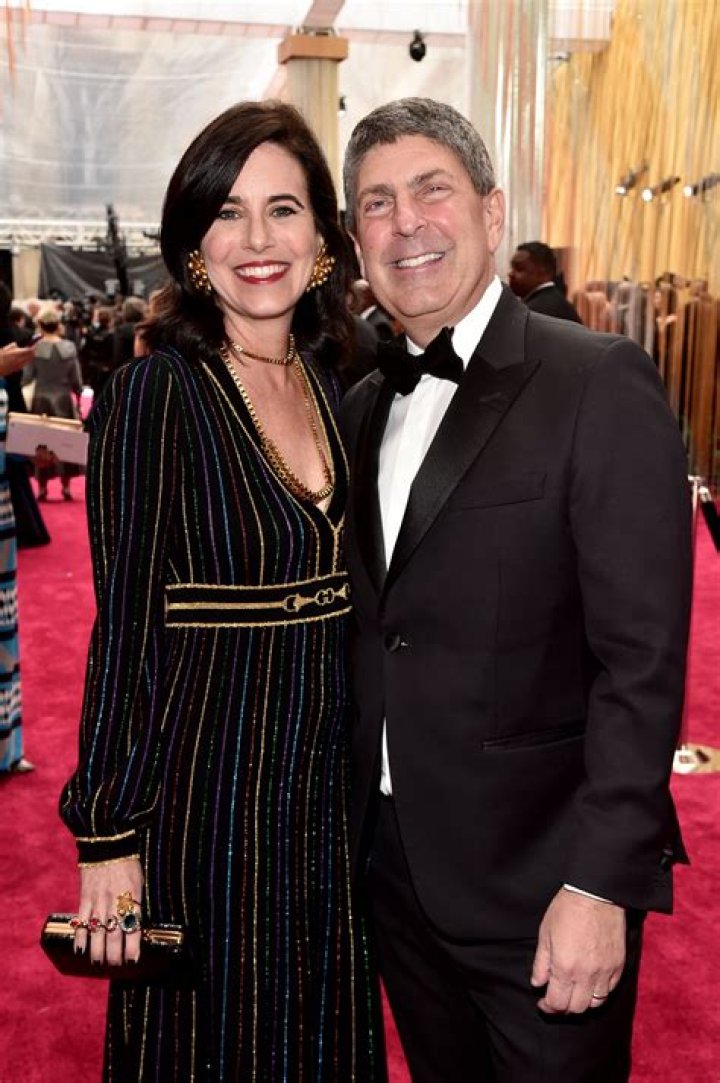 Laura Fay Shell Wiki (Jeff Shell Wife) Biography, Age, Parents, Children, Height, Net Worth